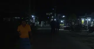 সাতক্ষীরায় রক্ষণাবেক্ষণের অভাবে নষ্ট স্ট্রিট লাইট: নিরাপত্তাহীনতায় পথচারী
